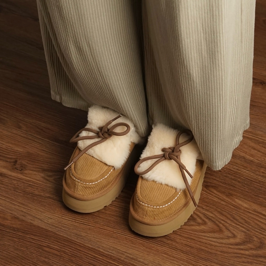 Sepatu Slip-On UGG Disquette Slippers