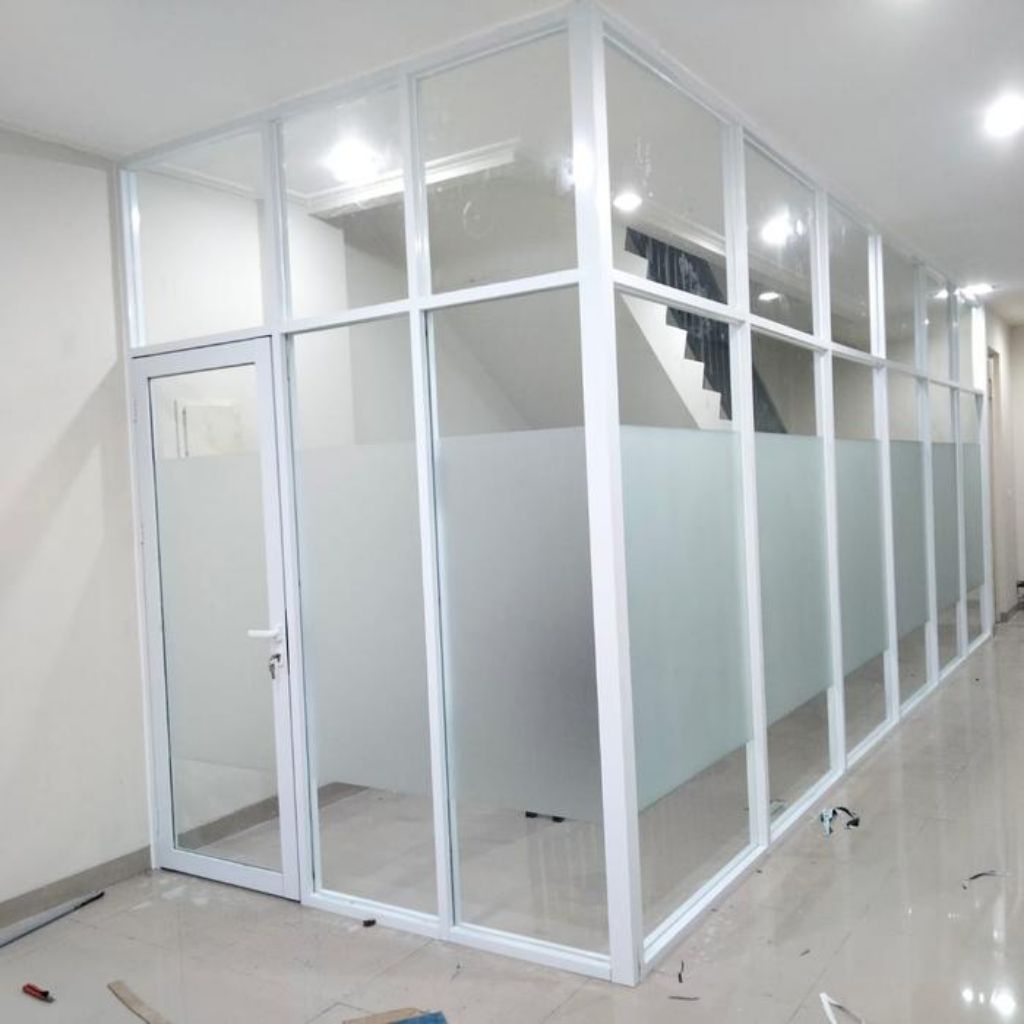 partisi penyekat ruang aluminium kaca castem