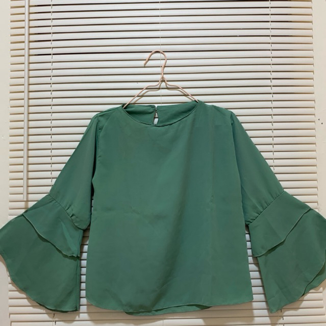 Preloved Baju Sage Wanita | Baju kerja wanita | Blouse hijau sage