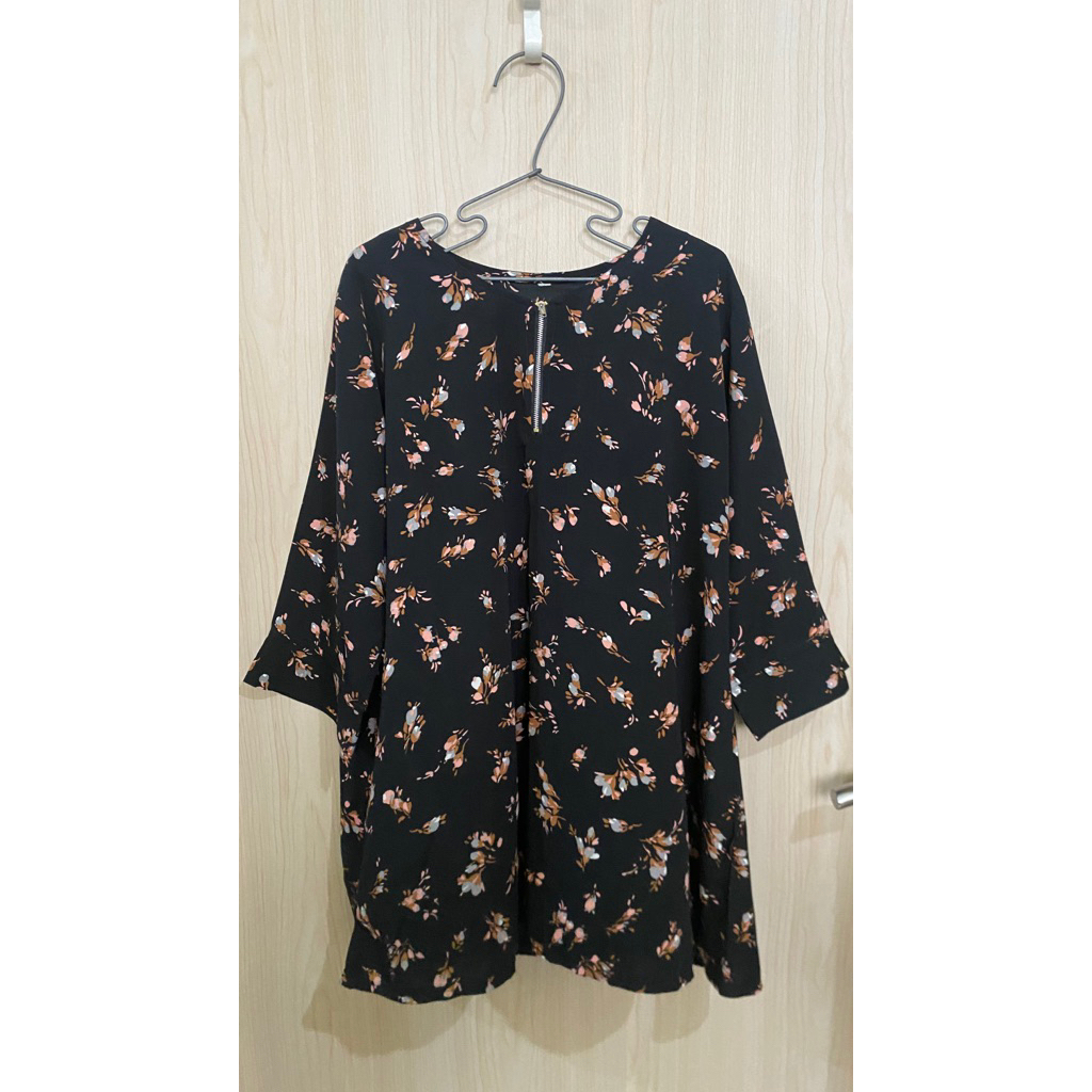 [preloved] blouse bunga-bunga