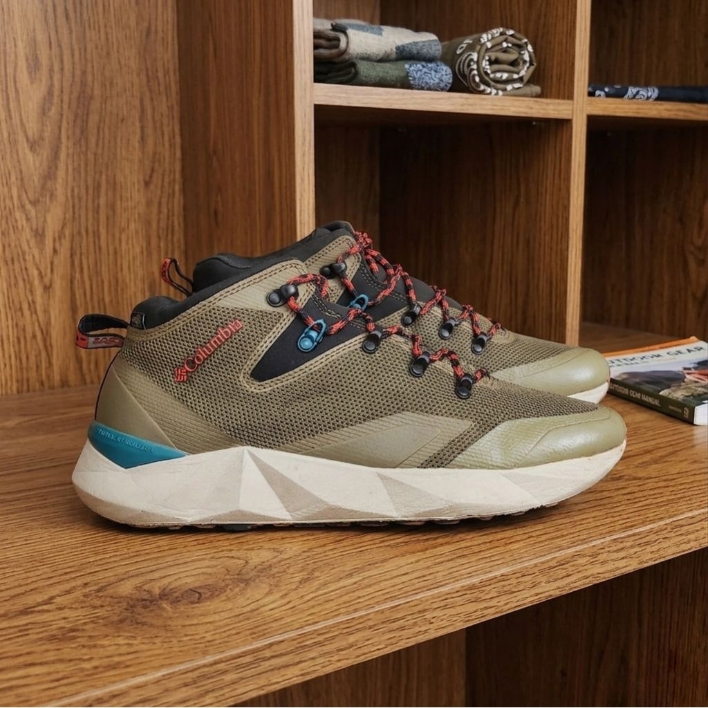 Sepatu Gunung Columbia Men's Pacet 60 Outdry Original Second Size 43