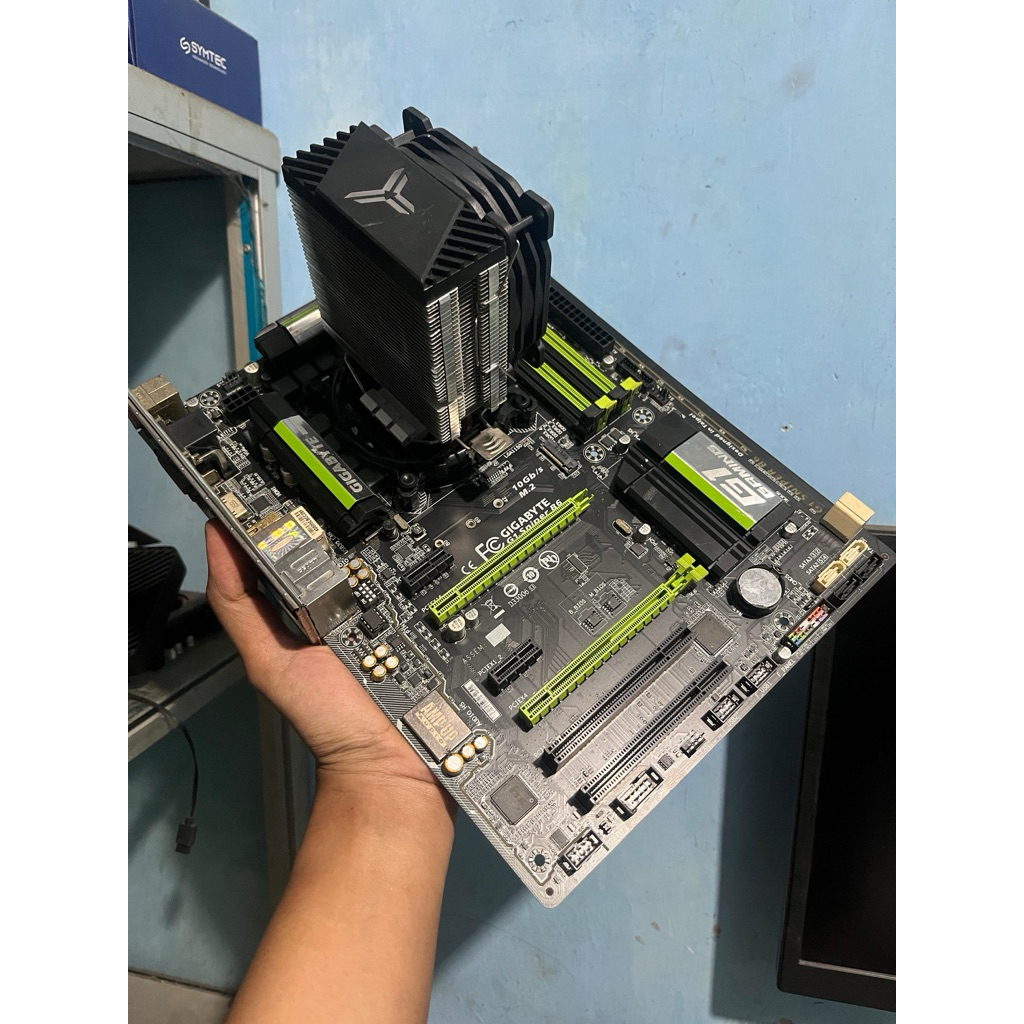Paketan gigabyte g1 sniper b6+ i5 4690 + Hsf jonsbo cr1200 argb