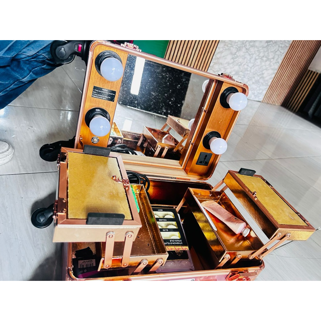 koper Makeup