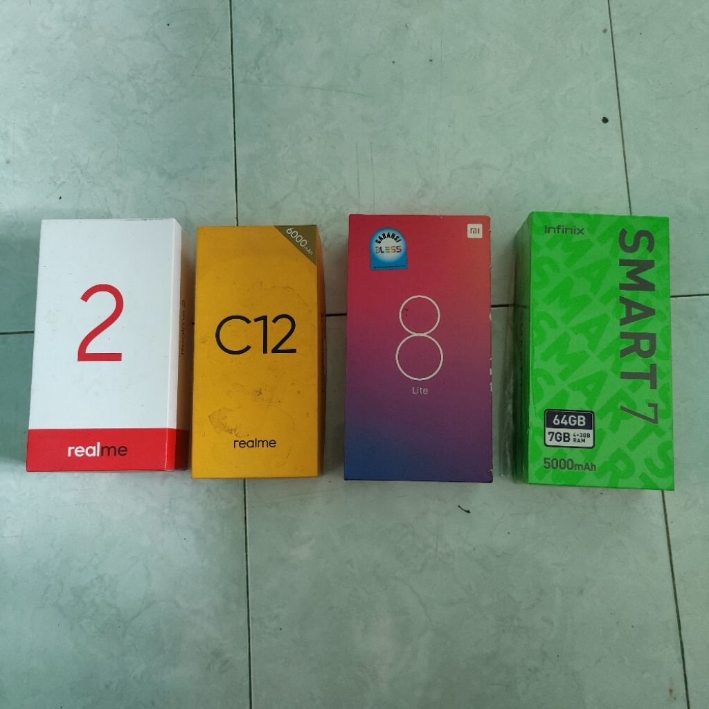 Dus Box Kotak Hp Realme 2, Realme C12, mi 8 lite,  smart 7 Original bawaan.