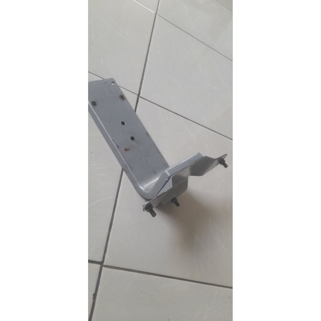 DUDUKAN BAN SERP VESPA SUPER/SPRINT RING 10