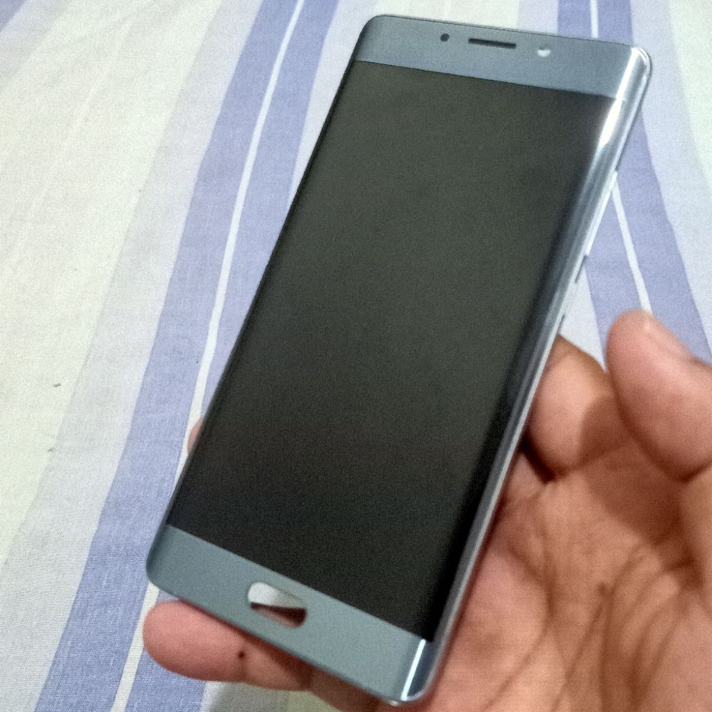Lcd fullset plus Bazel tombol luar dalam Xiaomi mi note 2 edge Original Copotan Sesuai foto mulus ga