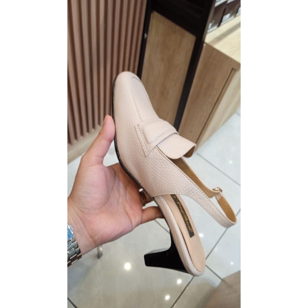 Sepatu Papillon SVT708