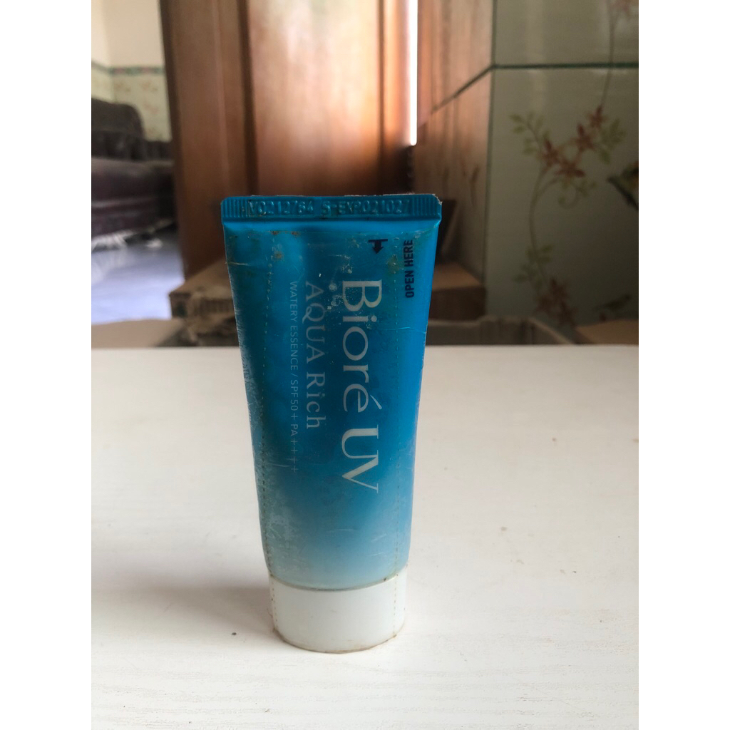 (Reject Kemasan) Biore Uv Aqua Ric Watery Essence SPF 50 PA ++++