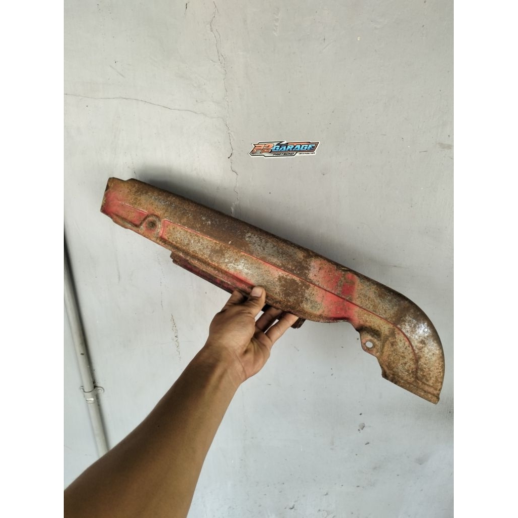 Katengkas tutup rantai gl100 gl125 cb100 k5 atas original paint merah copotan