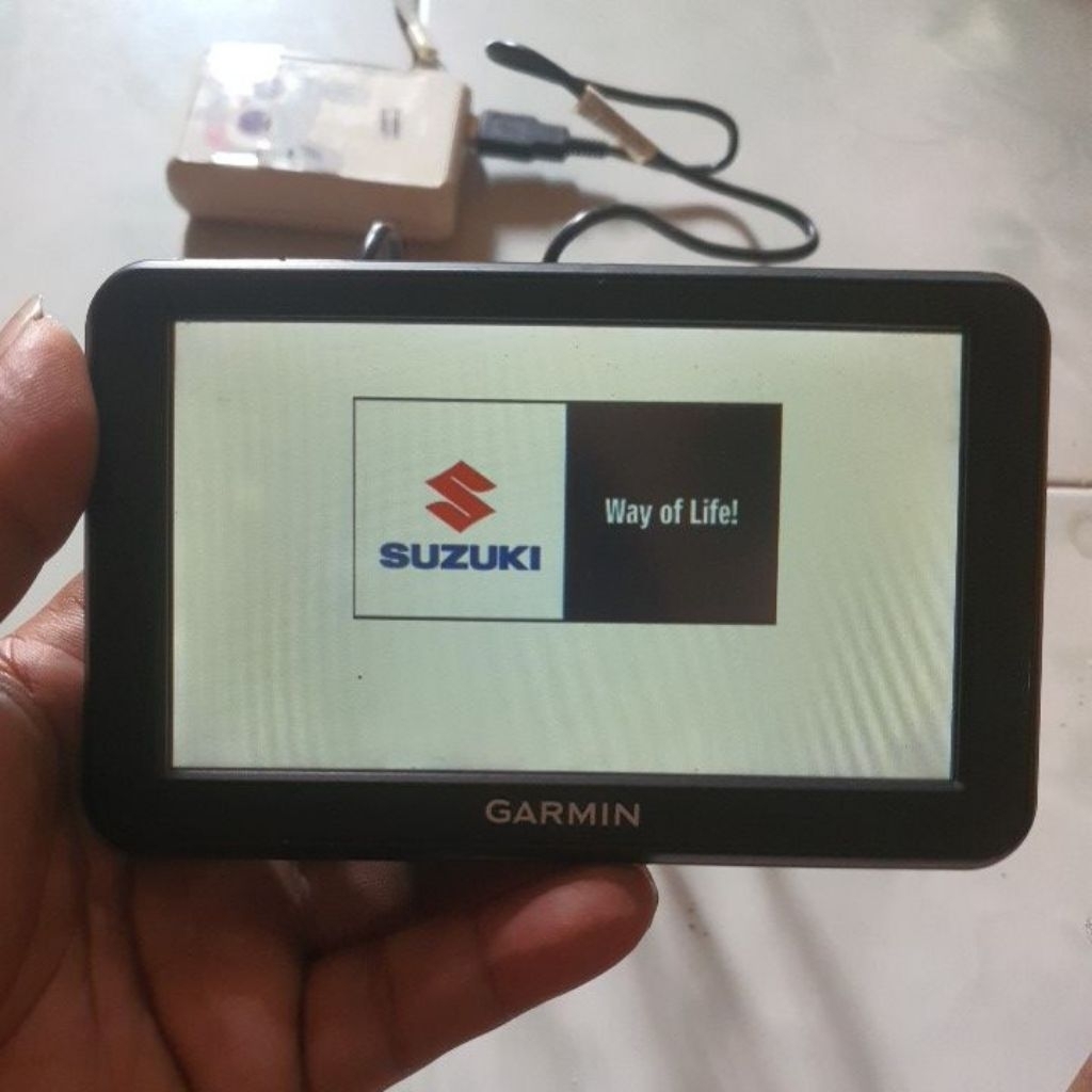 GARMIN 50LM MINUS HANYA STUCK LOGO