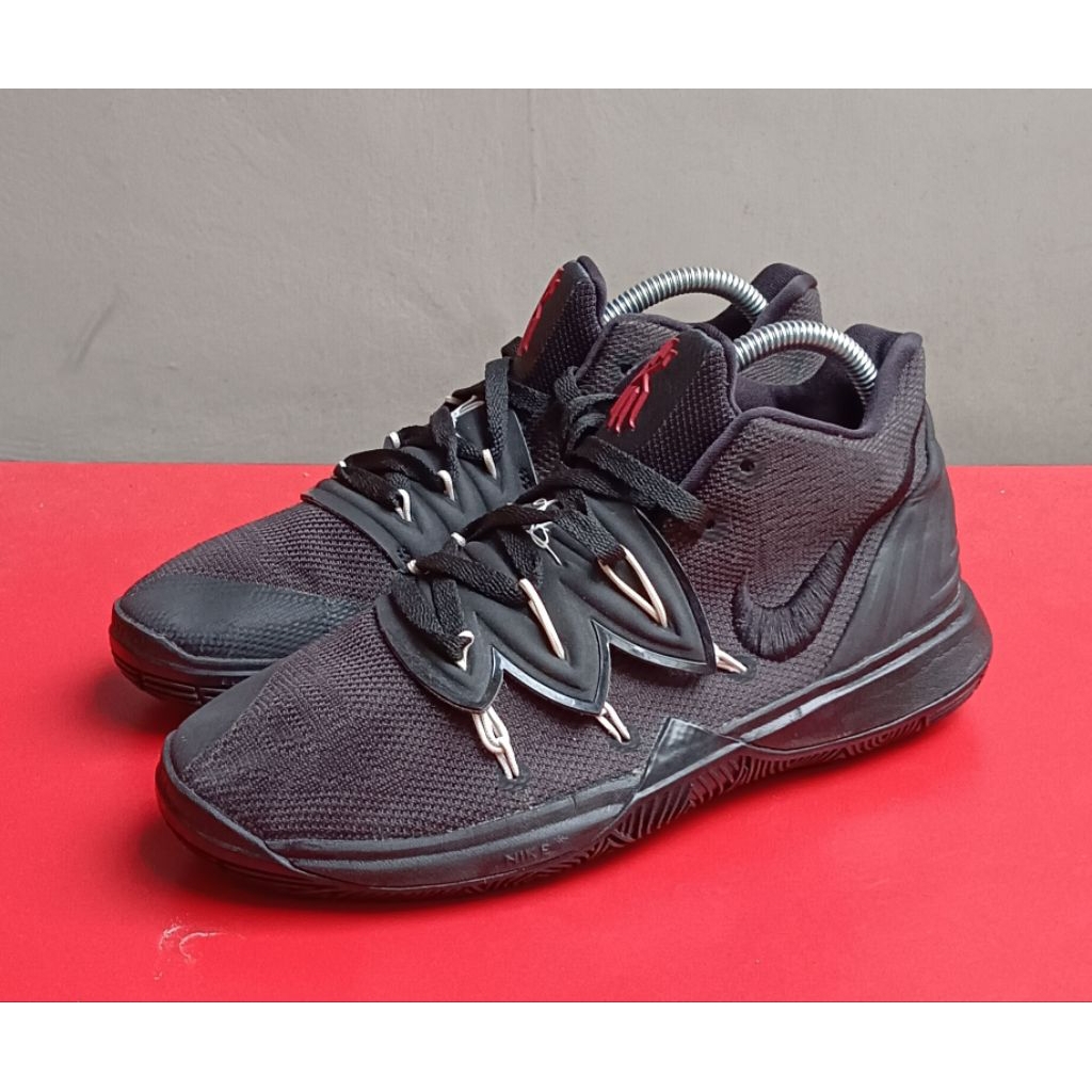 nike kyrie 5 size 38,5