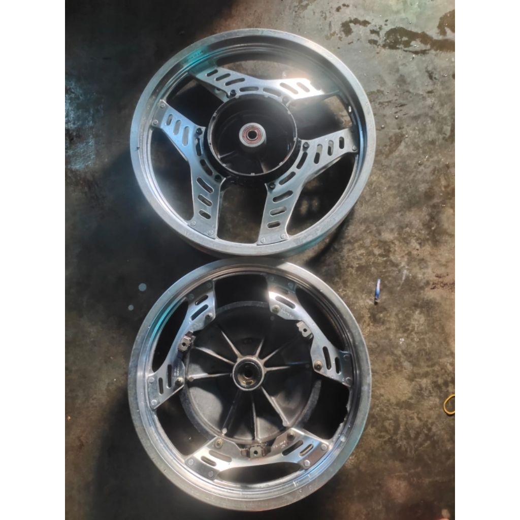 Velg Tromol Cbx400