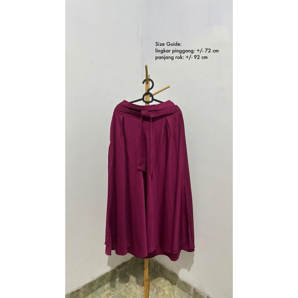 Preloved Rok Panjang Wollycrepe Wanita Magenta