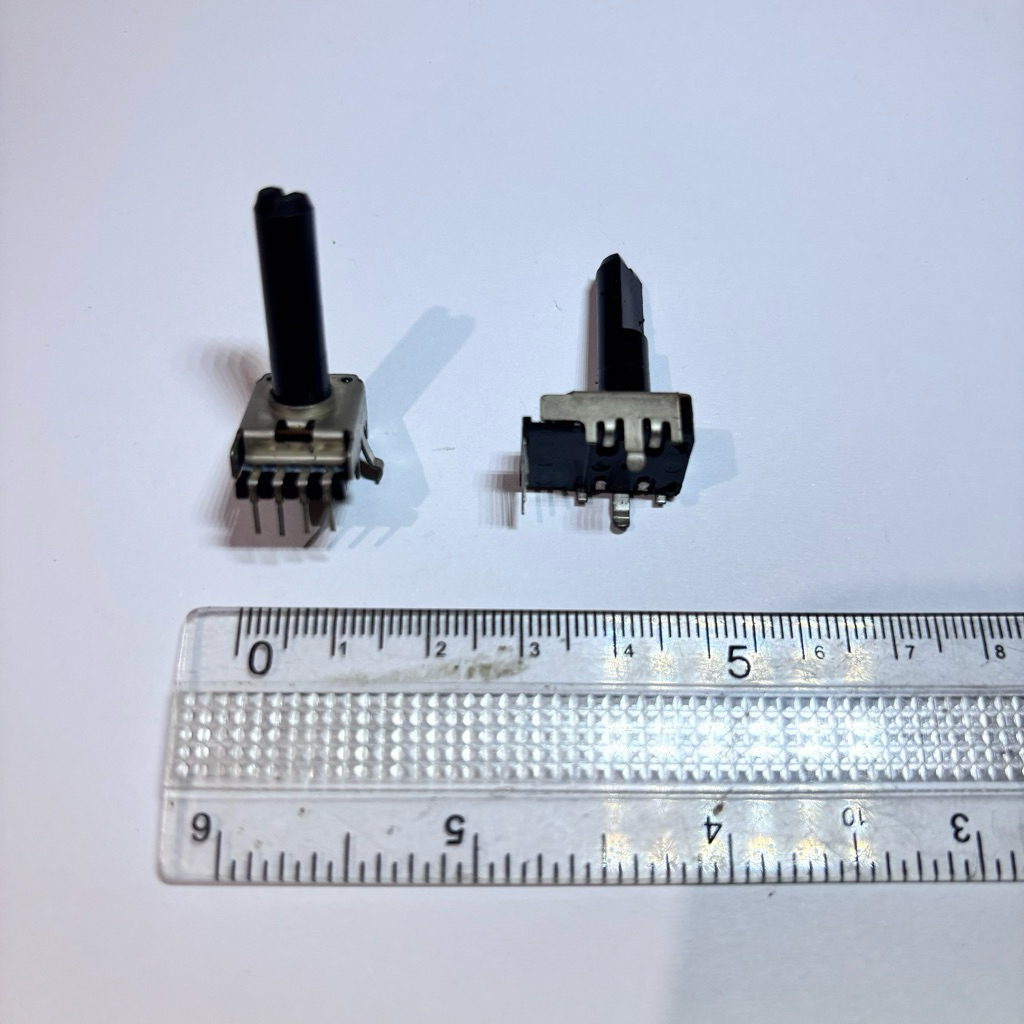 Potensio A103 10k 4 pin Kaki 4