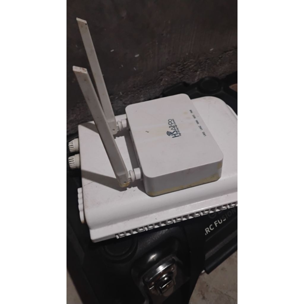 router HsAirpo wR200N
