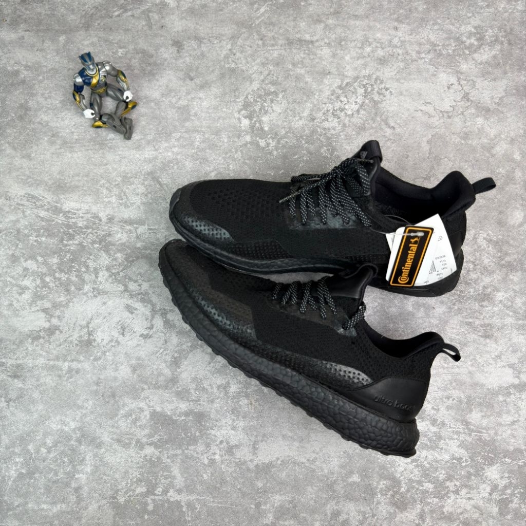 Ultraboost Uncaged x Haven Triple Black