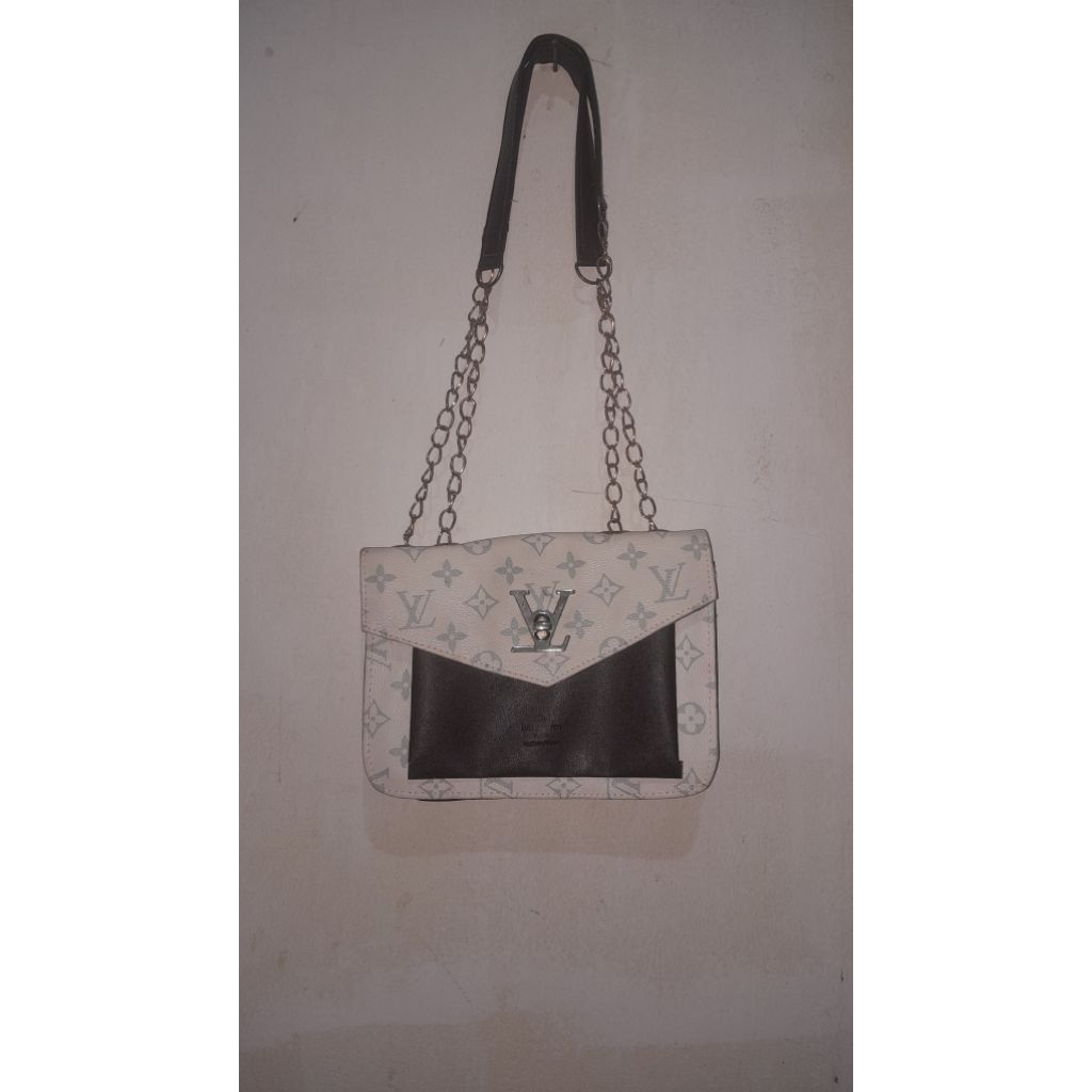 preloved tas lv kekinian
