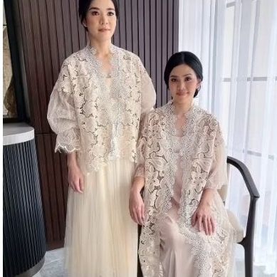 Kina Atelier Raya set in creme