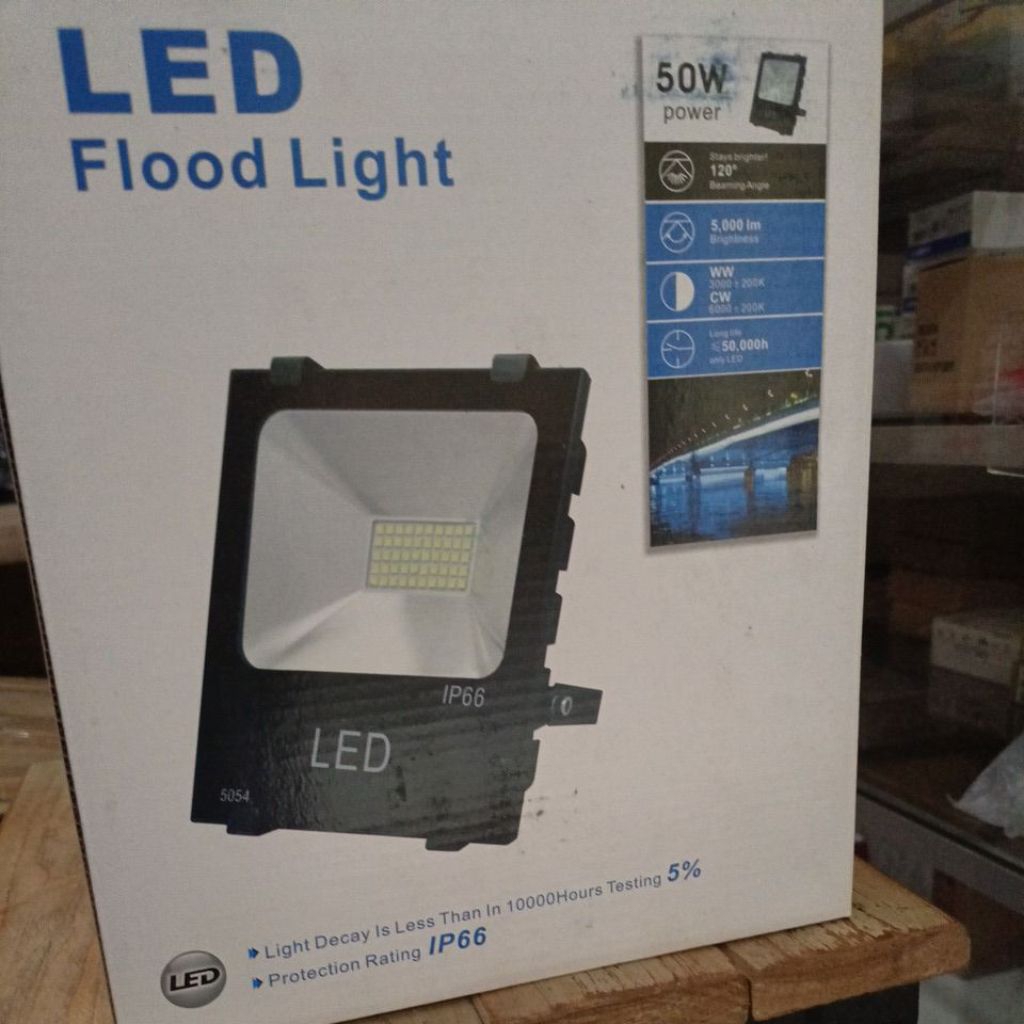 LAMPU LED FLOOD LIGHT 50WATT