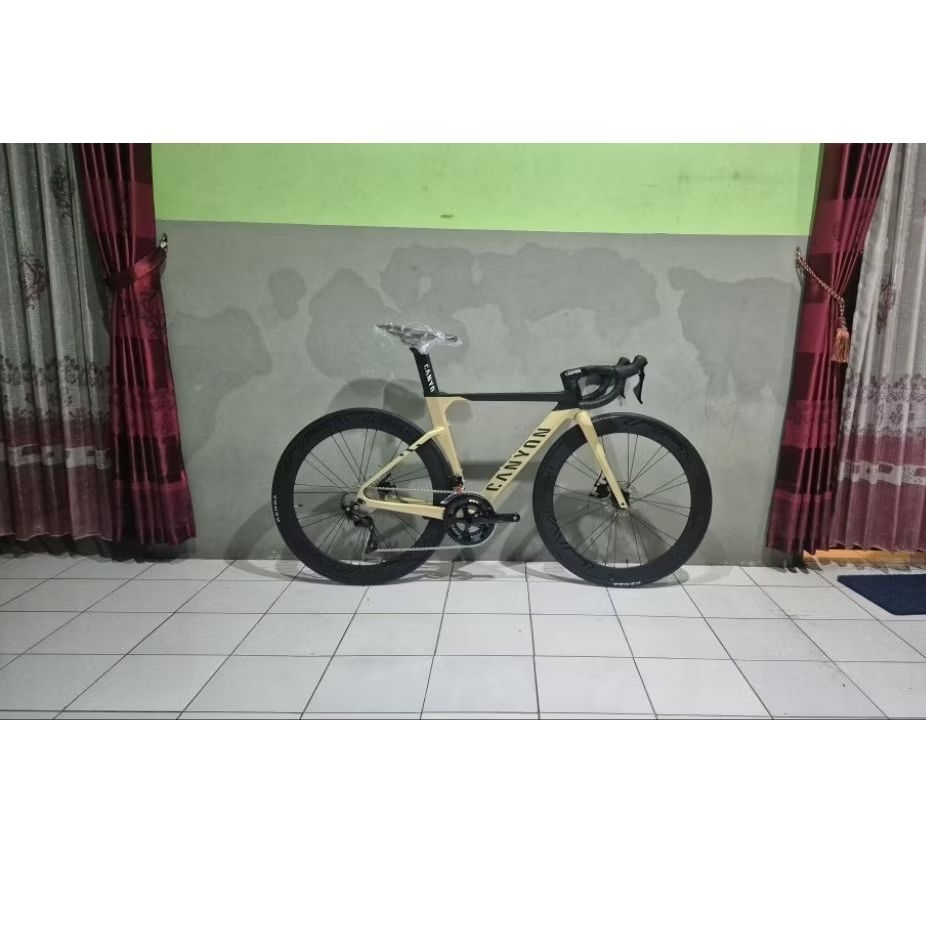 roadbike CANYON aeroad Sx8 carbon special edision
