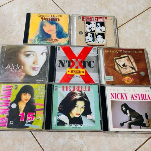 SEPAKET 34 CD INDONESIA MANDARIN NIKE ARDILLA NICKY ASTRIA ALDA GURUH SUKARNO PUTRA TSAI CHIN JACKY 