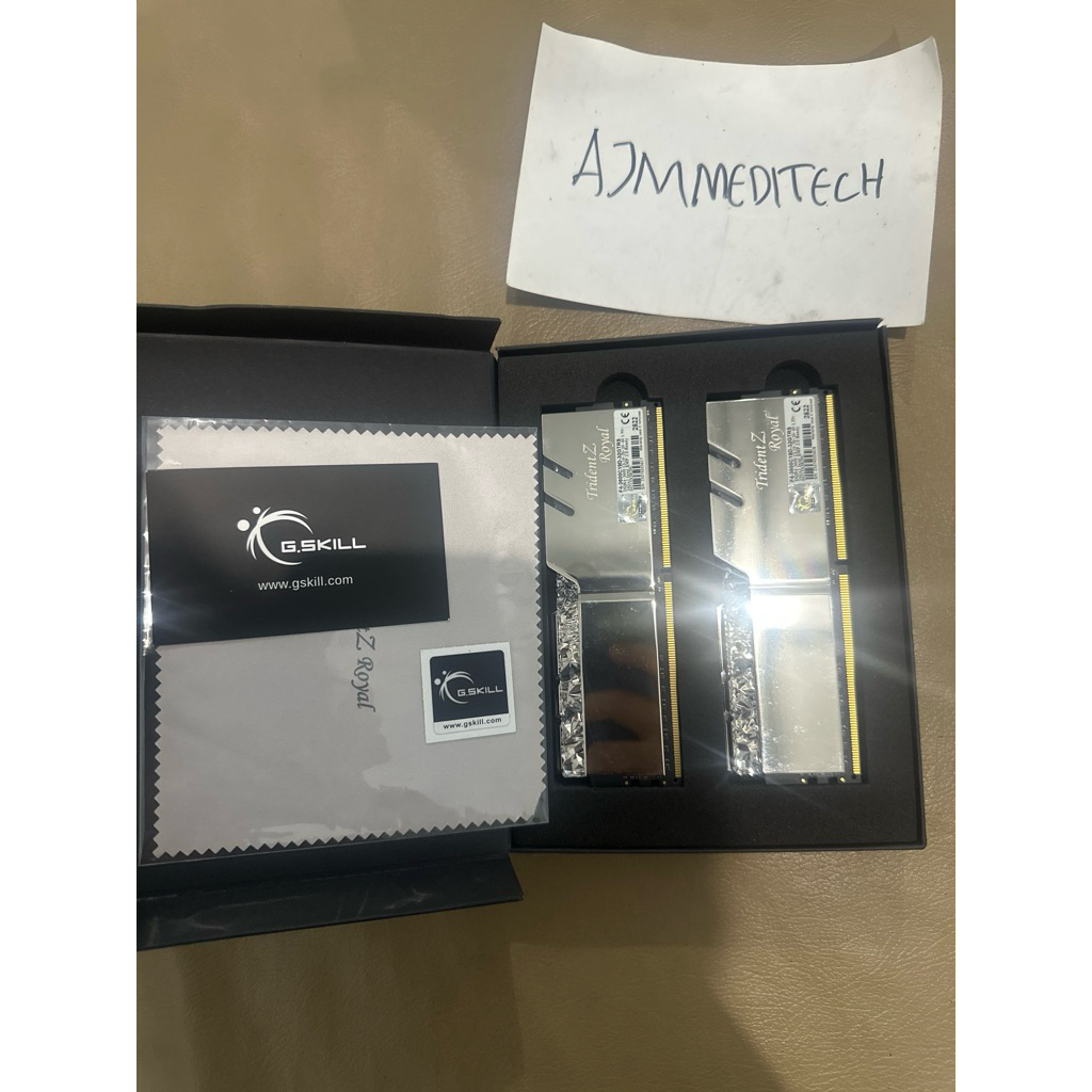 G Skill 32 GB(2x16) 3600 Mhz baru RGB Cl 19 Trident Z Royal DDR4