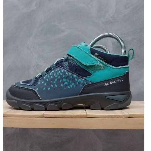 Sepatu Gunung Anak Anti Air Slip On Quechua size 33