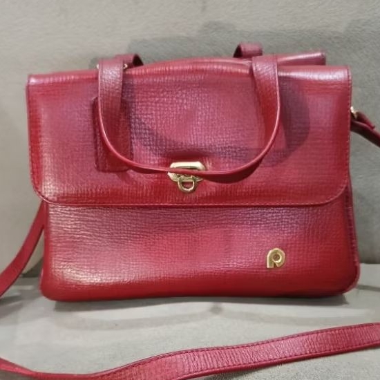 TAS SELEMPANG PAPILLON SEKEN WARNA MERAH MULUS BANGET