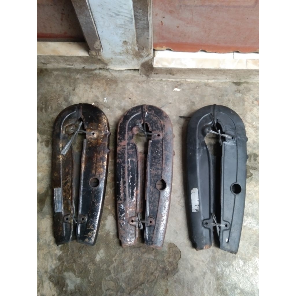 Katengkas / tutup rantai gl100 / gl125 / cb k5 ori bekas, kondisi bekas & layak pakai.