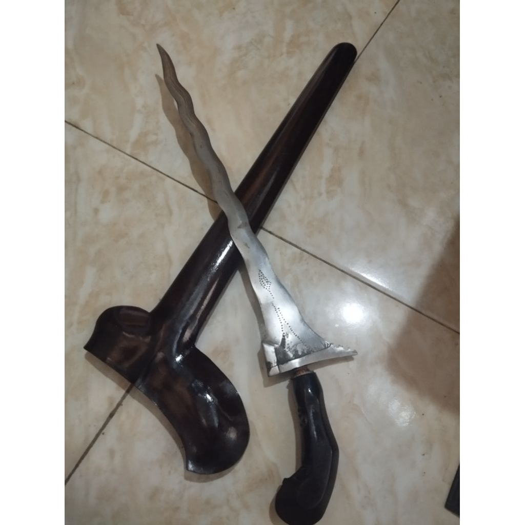 keris johan mangan kolo luk 13