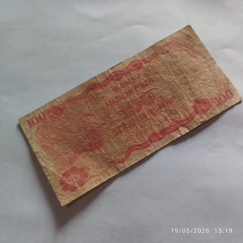 UANG KUNO RP 100 GOURA VICTORIA BEKAS EDAR JELEK