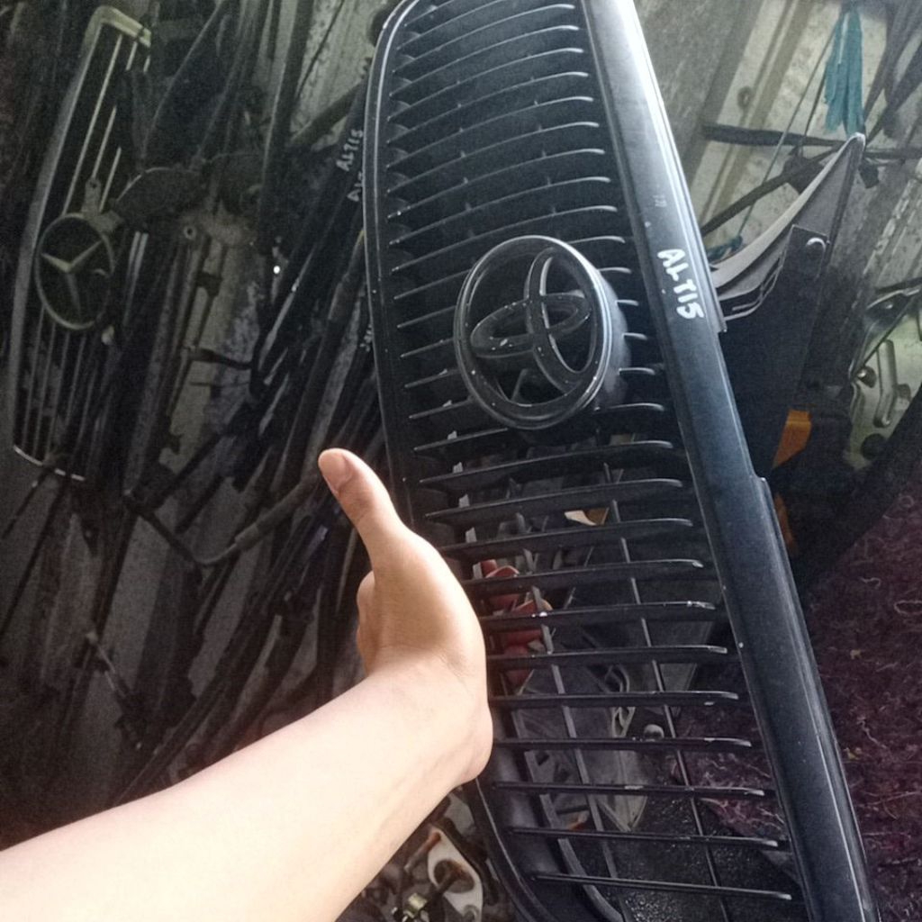 grill toyota Altis gen 1