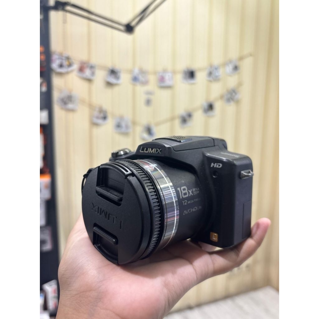 KAMERA LUMIX PROSUMMER FZ35 ZOOM 18× SECOND - GARANSI 2 BULAN