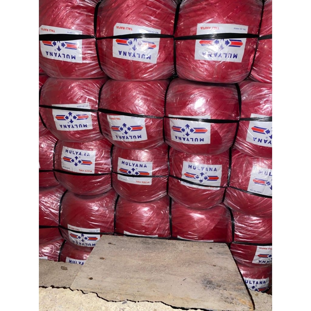 Tali Rafia Mulyana Warna merah / Tali Rafia Warna Merah / Tali Rafia Merah/ Tali Rafia merek Mulyana