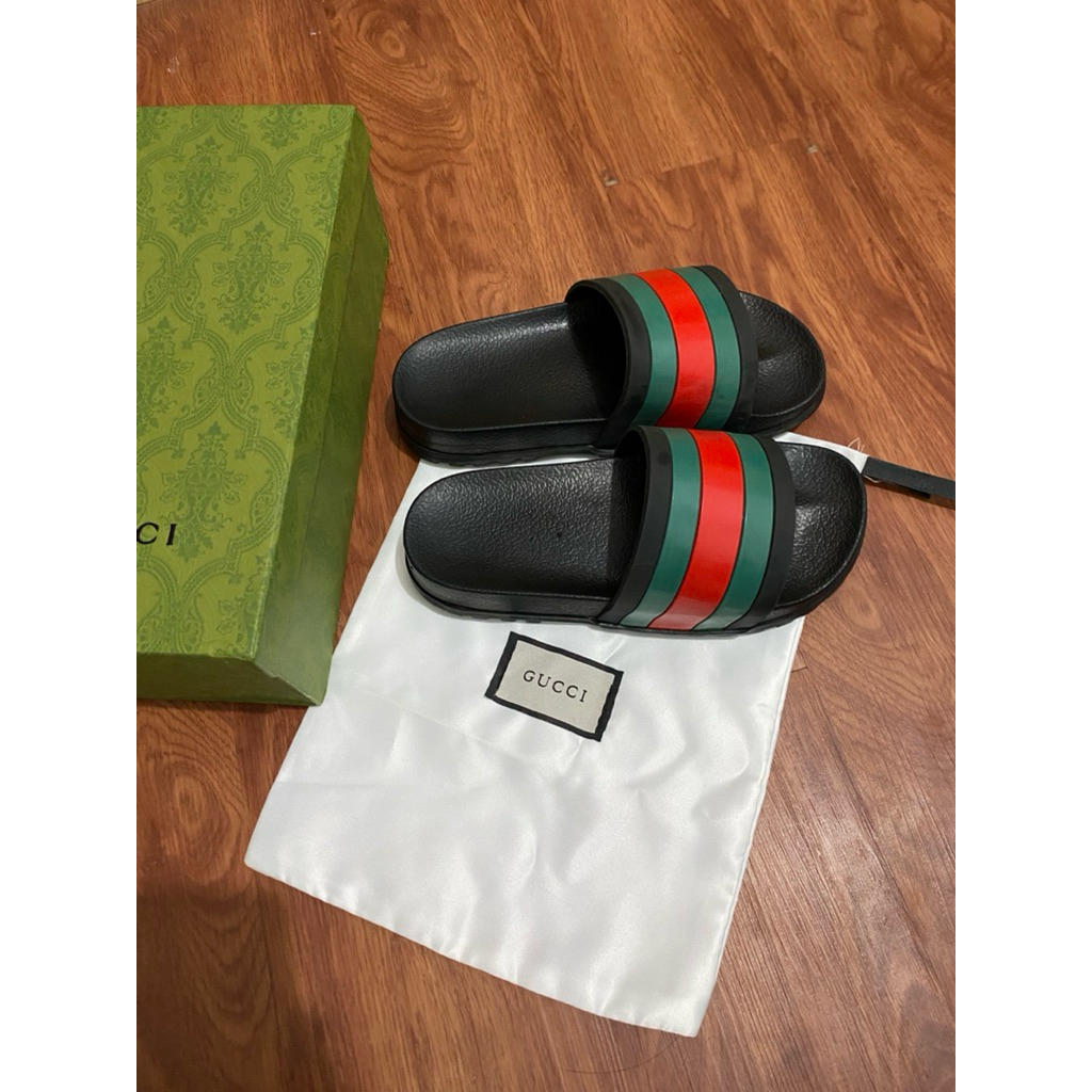 Gucci trek slide bawah gerigi black - Brandluxid 100% Authentic