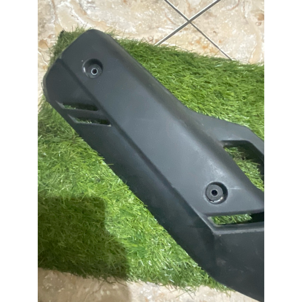 Cover/Tameng knalpot original PCX 160 Bekas