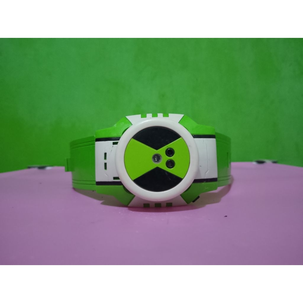 Jam Tangan BEN 10 OMNIVERSE GRAVITRIX OMNITRIX - CN Bandai 2014 Murah Retro Vintage Rare Koleksi Mai