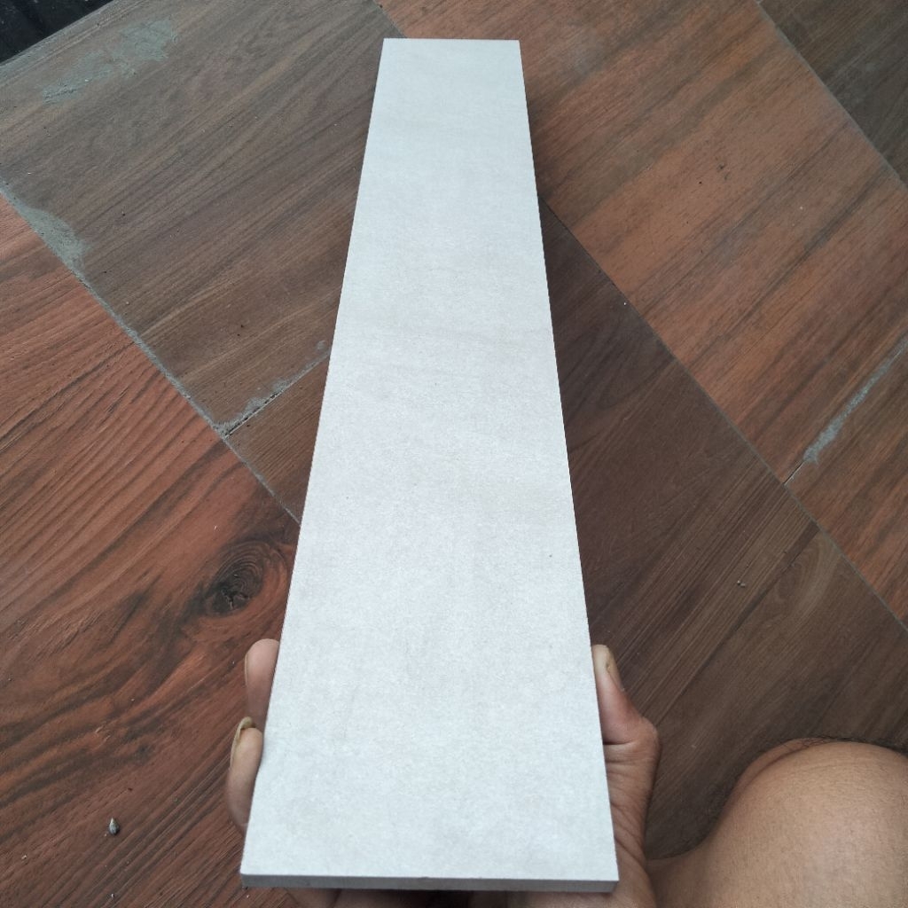 Granit plint 10x60.Cemento Grey Matt/Arna