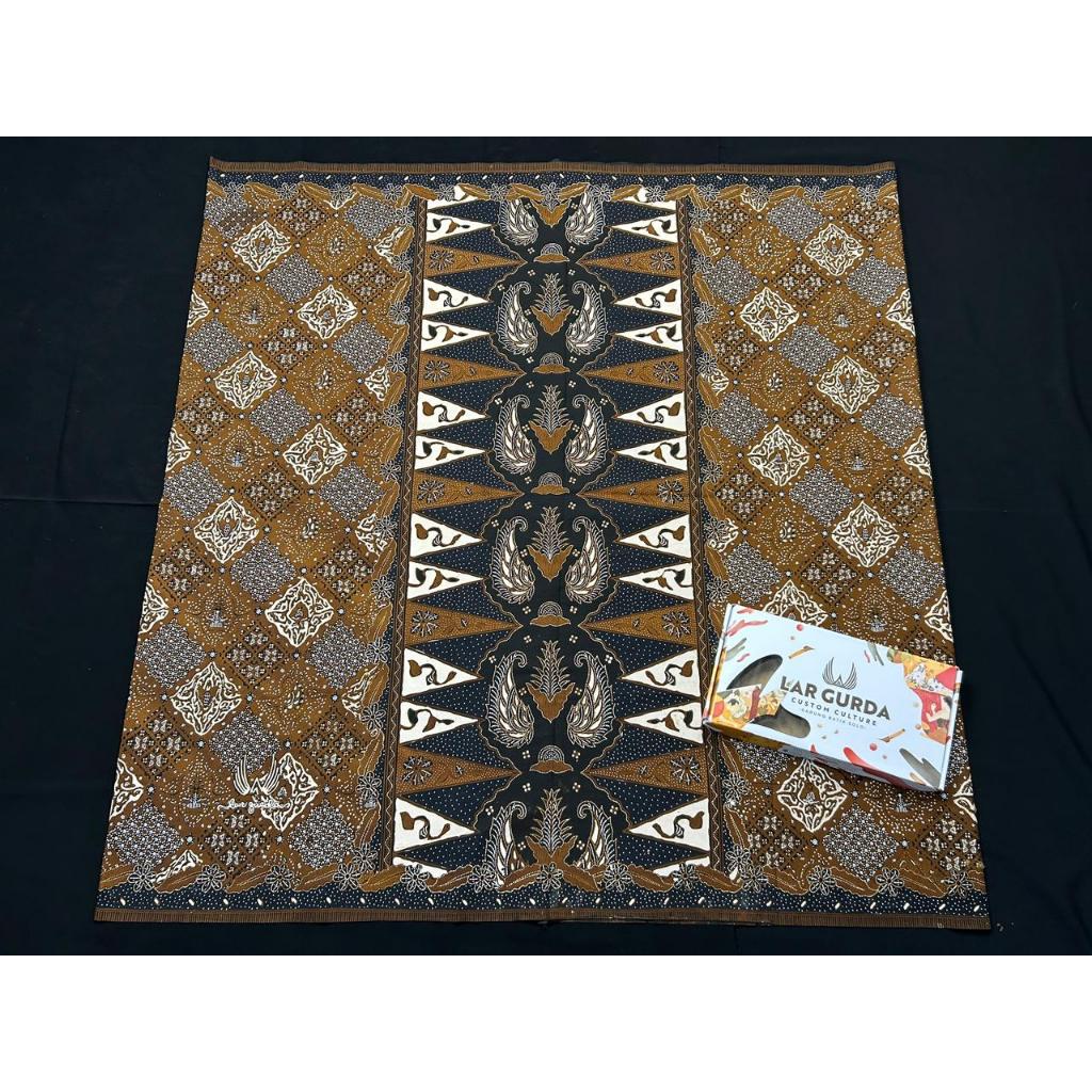GM002 Lar Gurda Granit Malam Series Motif Sidomulyo, Sarung Batik Tradisional Eksklusif