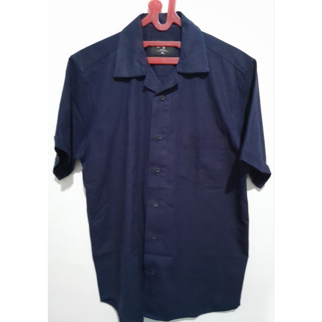 Preloved kemeja lengan pendek pria merk erigo