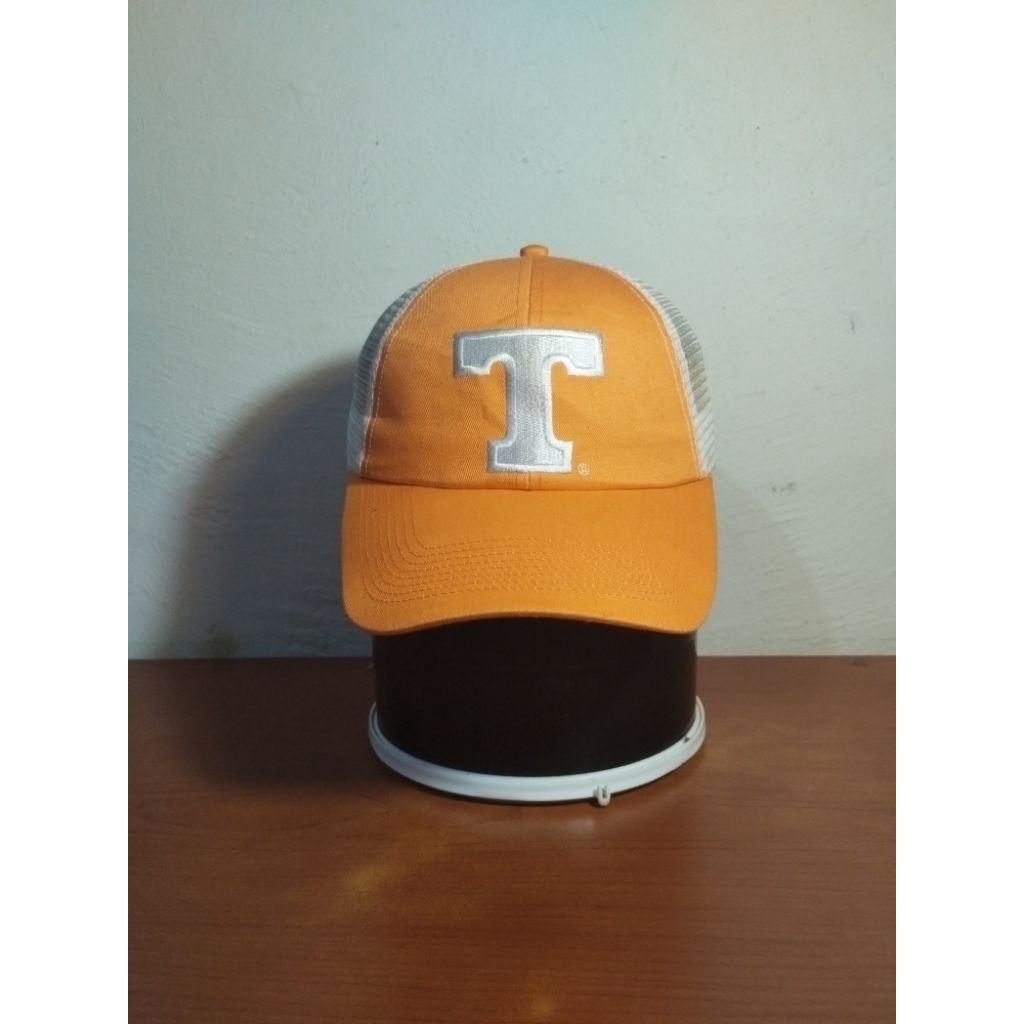 Topi Trucker LOGO T Castaway