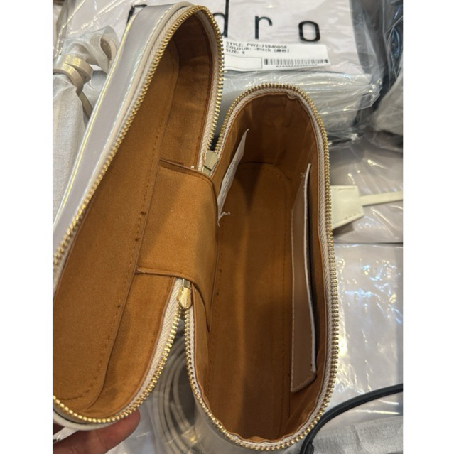 Tas Pedro Ari-Selempang Wanita Kulit 100% Formal Co
