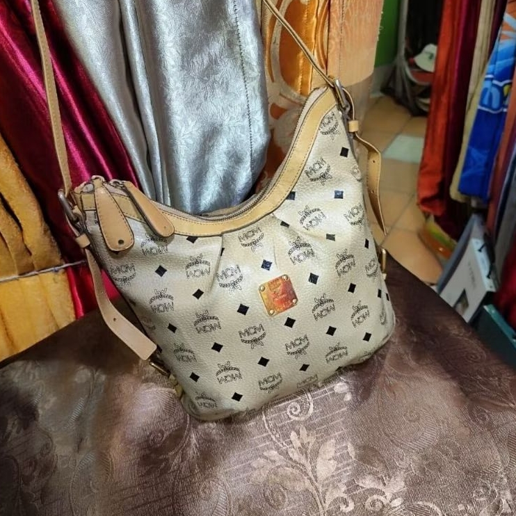 Authentic MCM Beige Visetos Coated Hobo Bag Tas Branded Wanita Paling Dicari Tas Branded Vintage