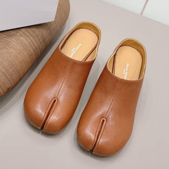 [Pre order] Women's shoes Maison Margiela MM6 Tabi sheepskin split toe one foot M ü ller shoes, leat