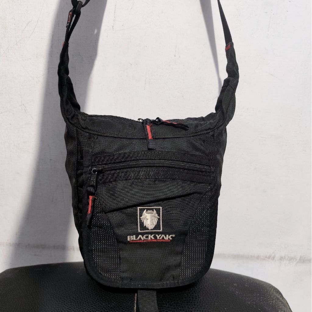 Black Yak Sling Bag / tas selempang Outdoor Blackyak (second)