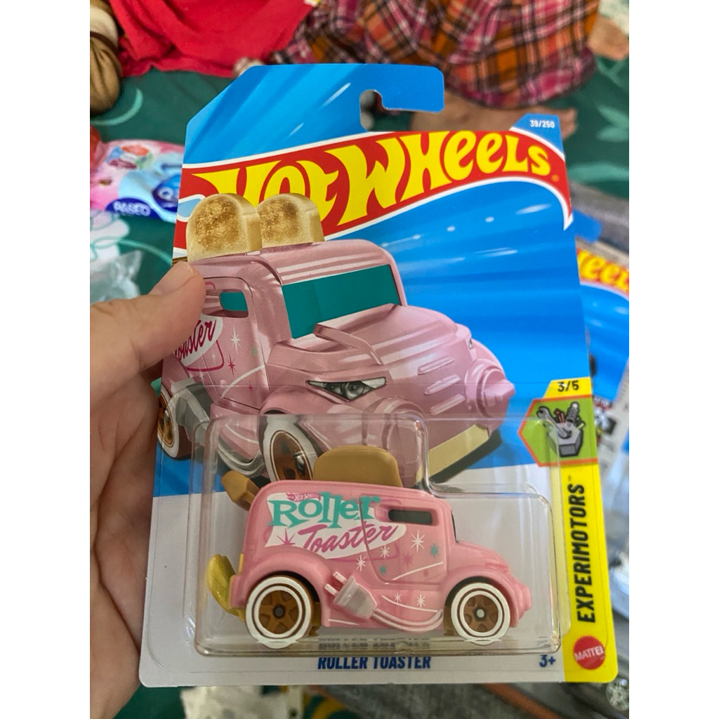 hot wheels roller toaster pink