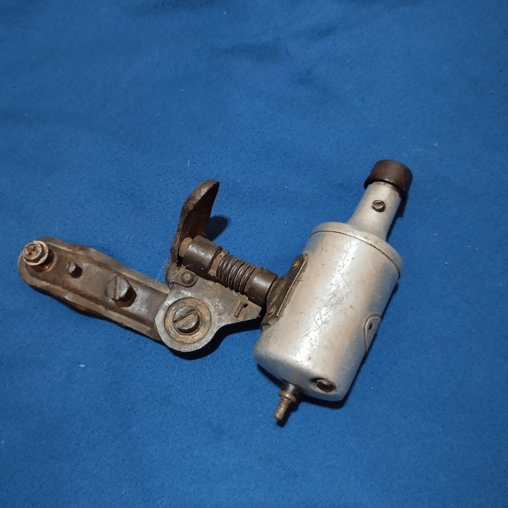 Aksesoris sepeda onthel klasik dinamo merk Bosch made in Germany