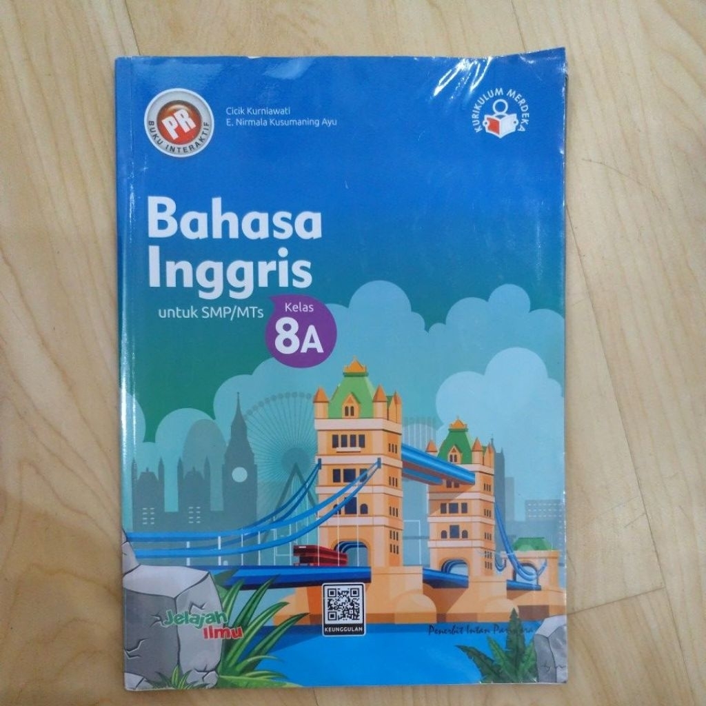 Preloved Buku Bahasa Inggris kelas 8A Intan Pariwara