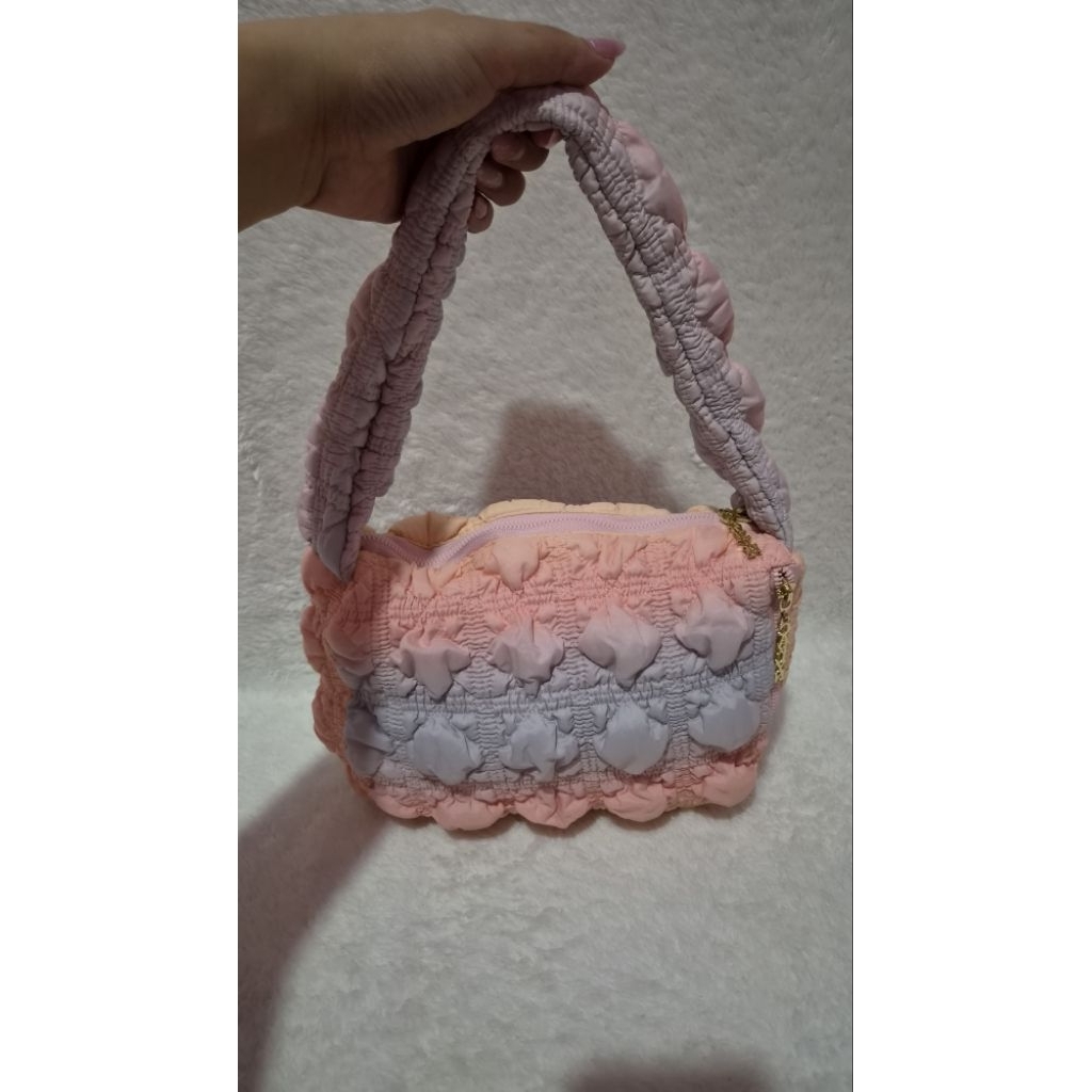 Preloved Carlyn Poing Bag