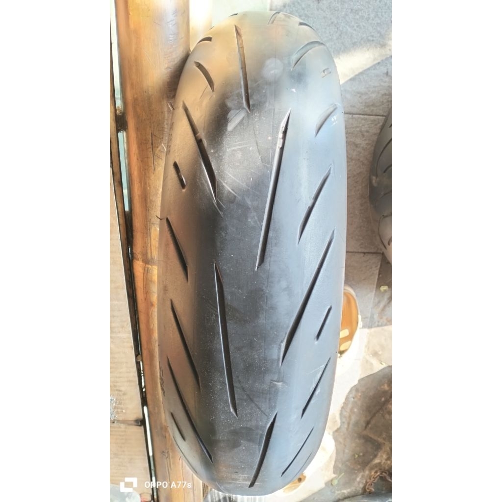 battlax hypersport s22. 150/60-17
